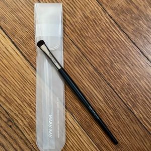 Mary Kay Eye Smudger Brush